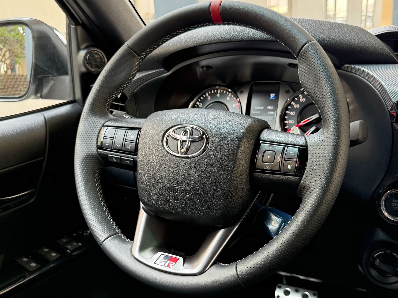 Toyota Hilux GR-SPORT 4.0 V6 **EXPORT ONLY**التصدير فقط خارج الخليج***