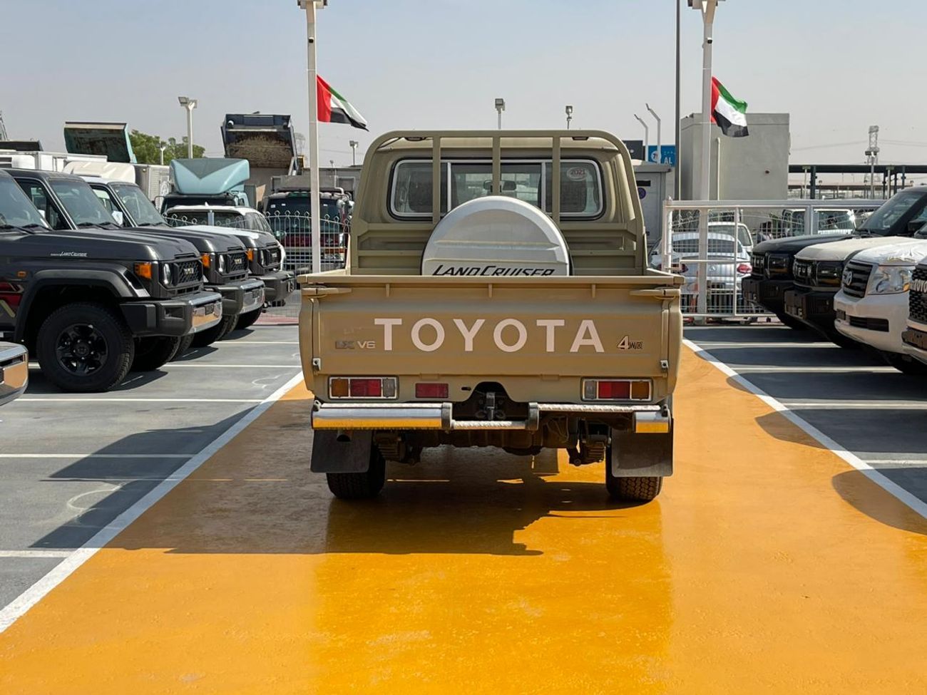 تويوتا لاند كروزر بيك آب Toyota LAND CRUISER DC MT PETROL 4.0L WIN-DIFF