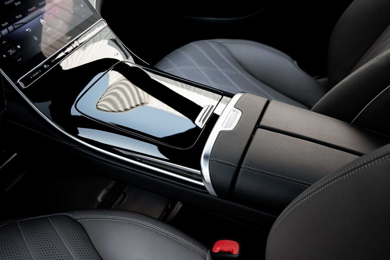 مرسيدس بنز EQE 350+ EQE 350+ | 3,917 P.M | 0% Downpayment | Excellent Condition! | Ramadan Offer!