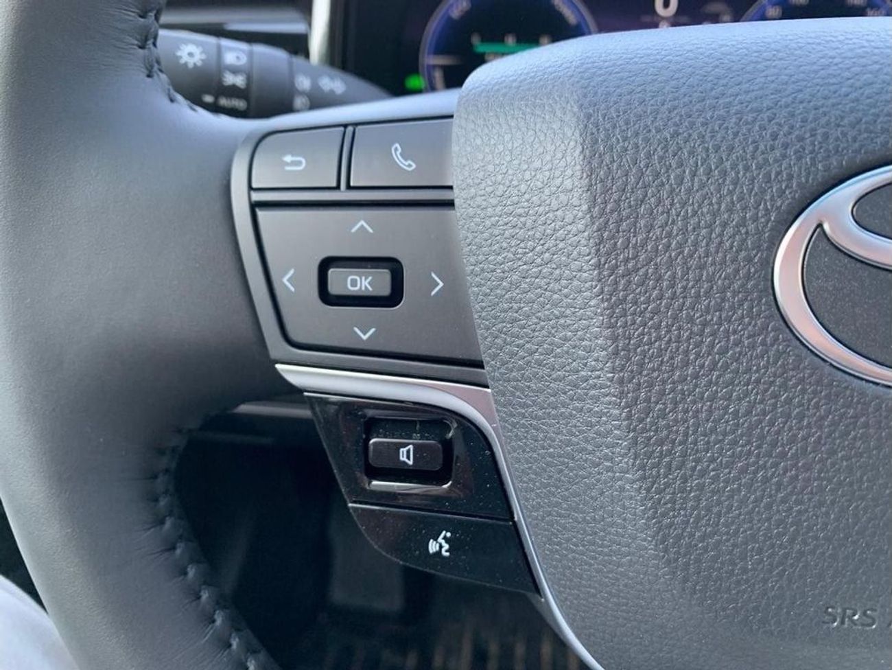 Toyota Camry 2025 TOYOTA CAMRY LIMITED 2.5L V4 HYBRID FULL OPTION