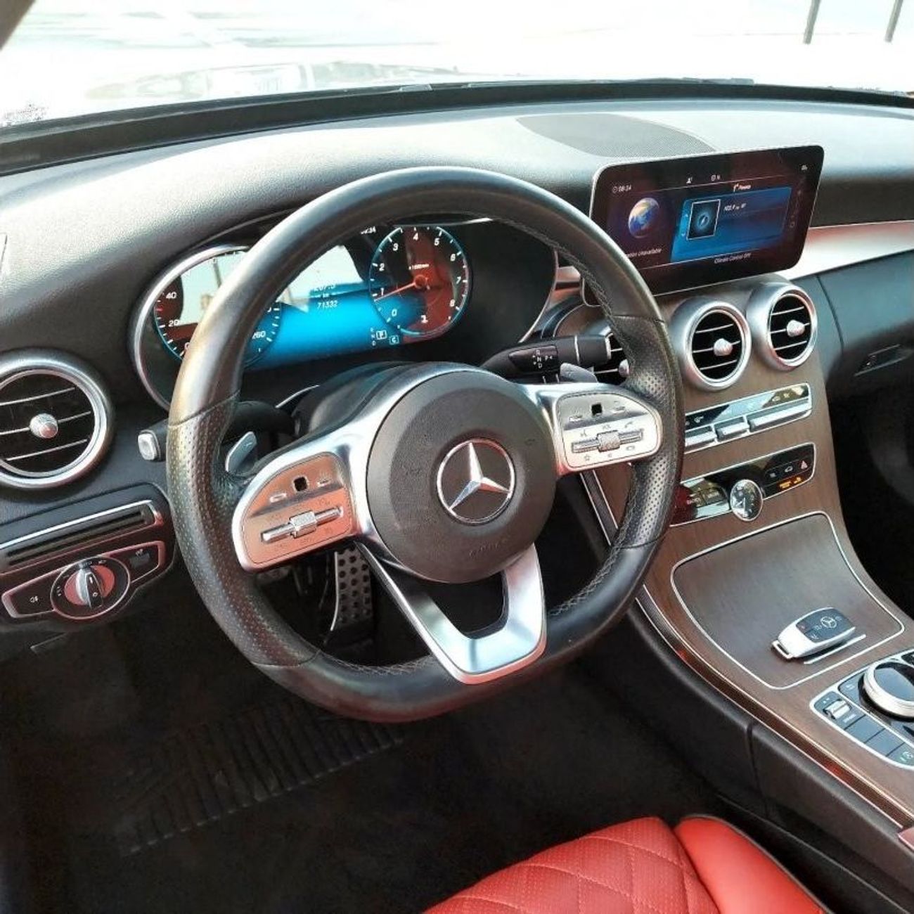 مرسيدس بنز C 300 بريميوم