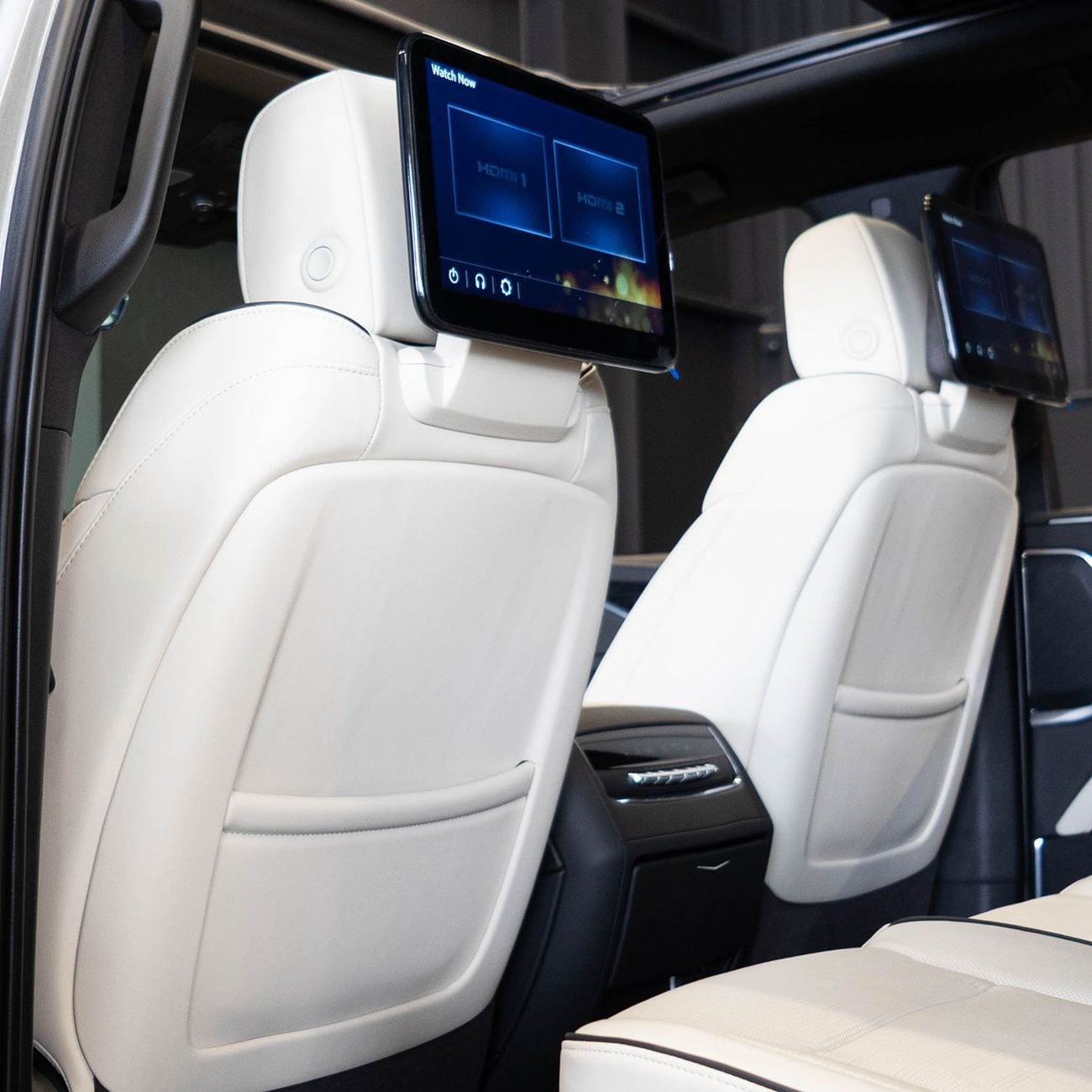 Cadillac Escalade PREMIUM LUXURY AED  7,090 P.M • 0% Downpayment • Cadillac Escalade • Agency Warranty