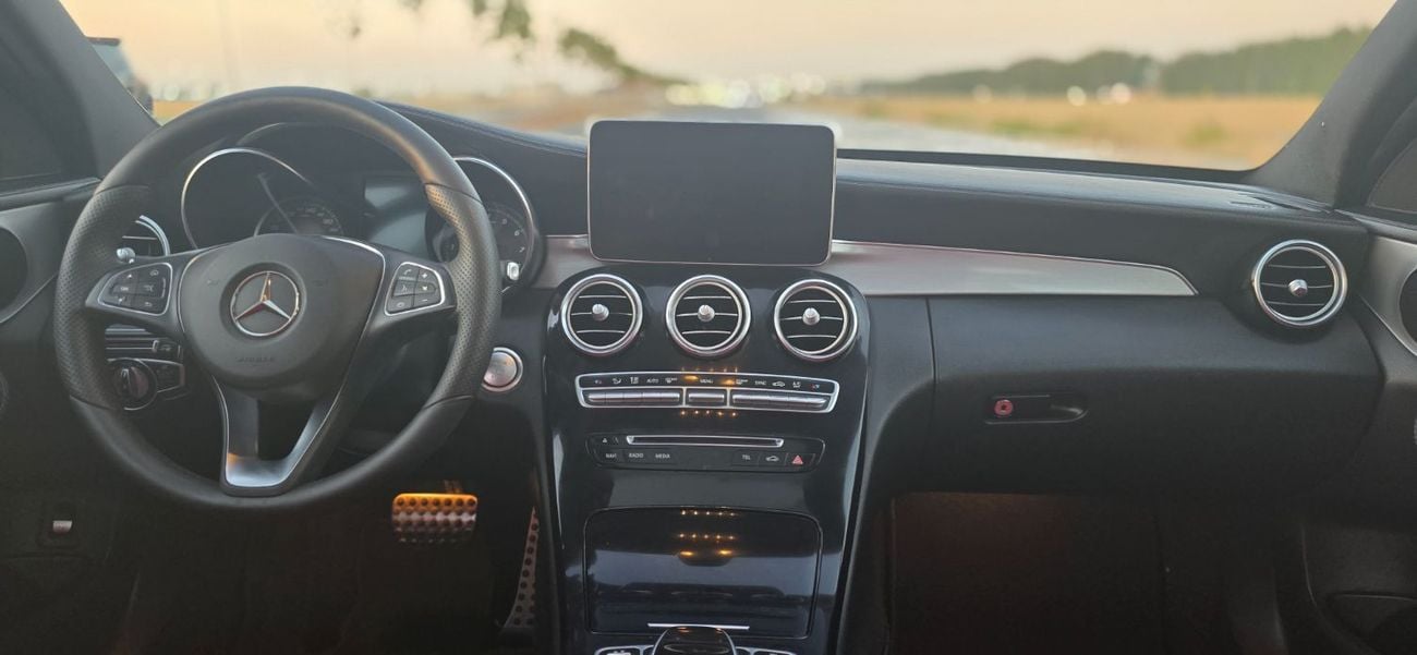 Mercedes Benz C300 STD (NON GCC)
