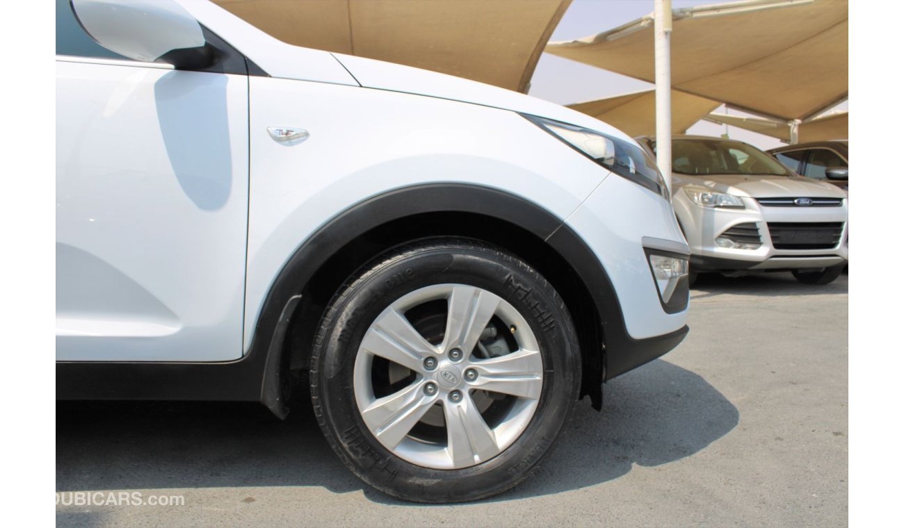 Kia Sportage EX ACCIDENTS FREE - GCC- CAR IS IN PERFECT CONDITION INSIDE OUT