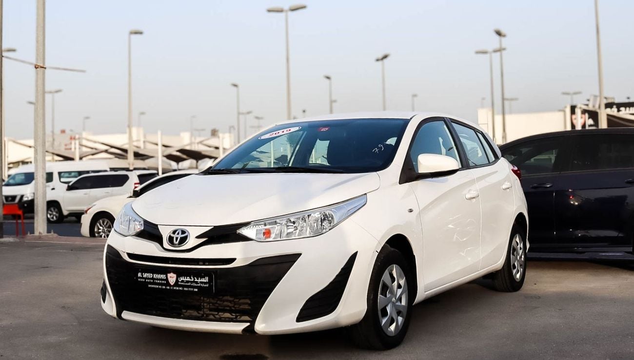 تويوتا يارس سيارة تويوتا ياريس SE (XP130) موديل 2019، هاتشباك بخمسة أبواب، محرك بنزين سعة 1.3 لتر، ناقل حركة أوت
