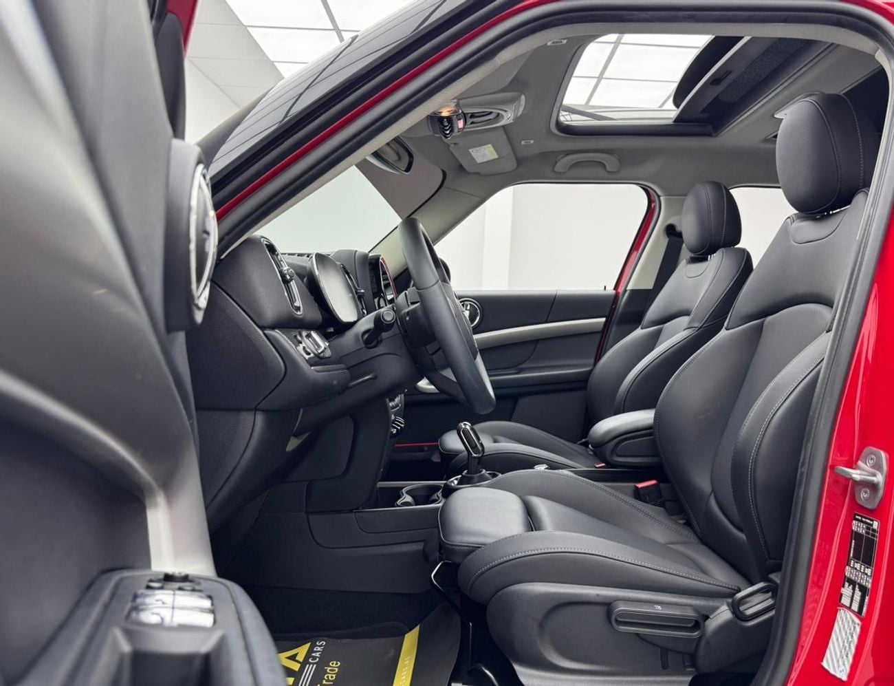 Mini Countryman 2023 MINI Cooper Countryman, 2026 MINI Warranty + Service Pack, Full MINI Service History, GCC