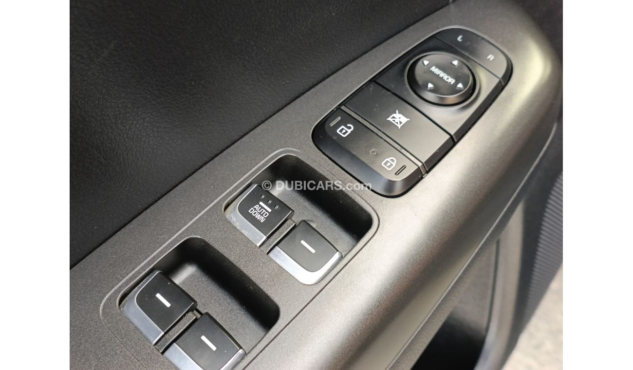 Kia Sportage 2.0L Petrol, Non Accident, Non Painted, RTA PASS (LOT # 385079)