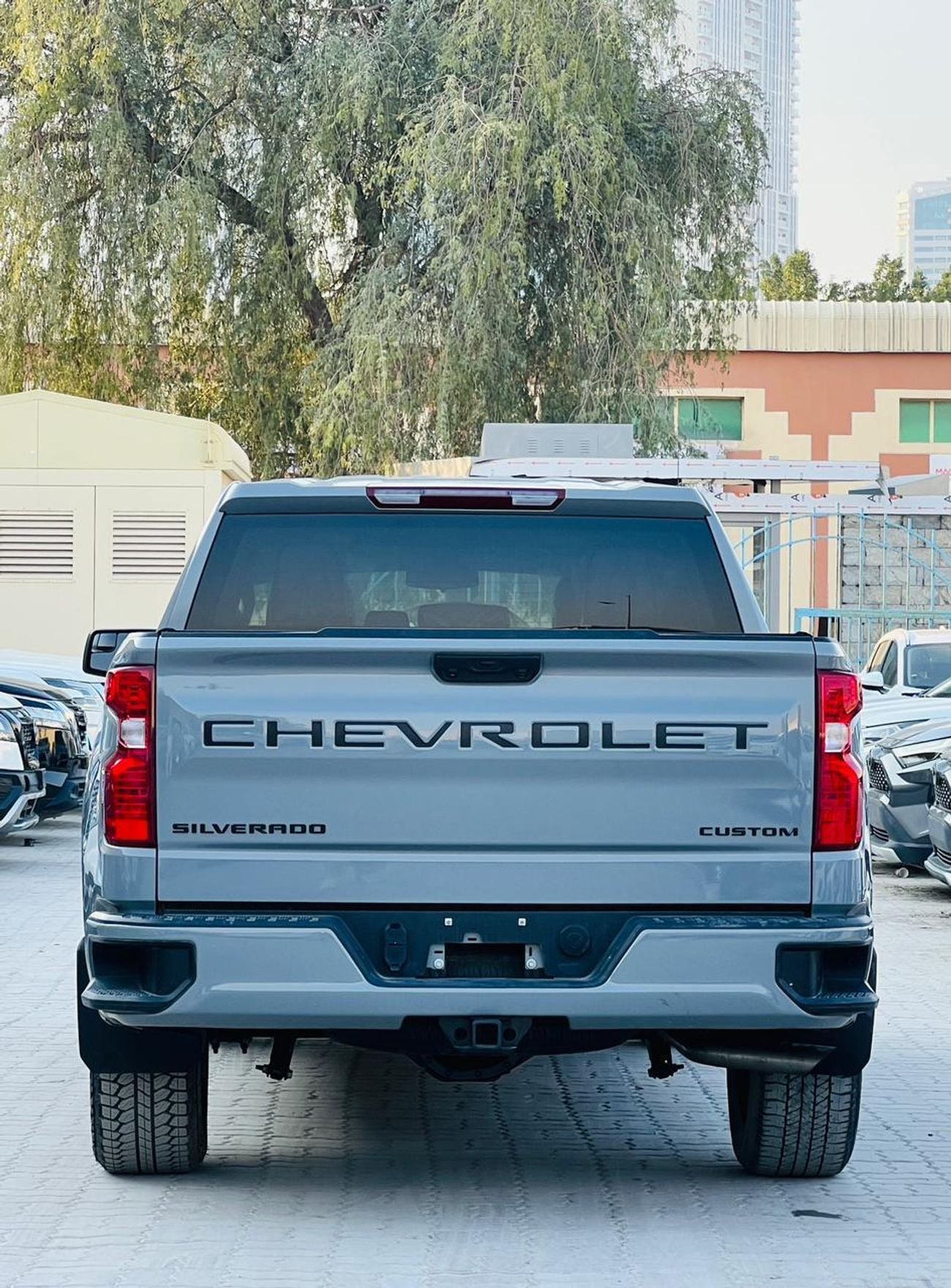 Chevrolet Silverado Custom K1500