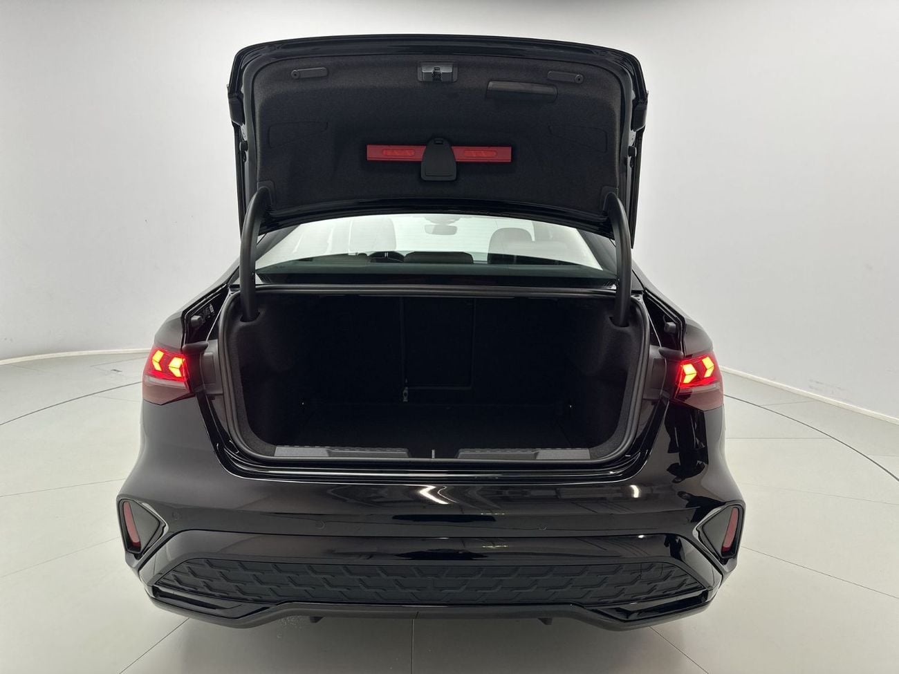 Audi A3 35 TFSI S Line 1.4L Sedan S line 35 TFSI 150hp Progress Black (Ref# 27616)