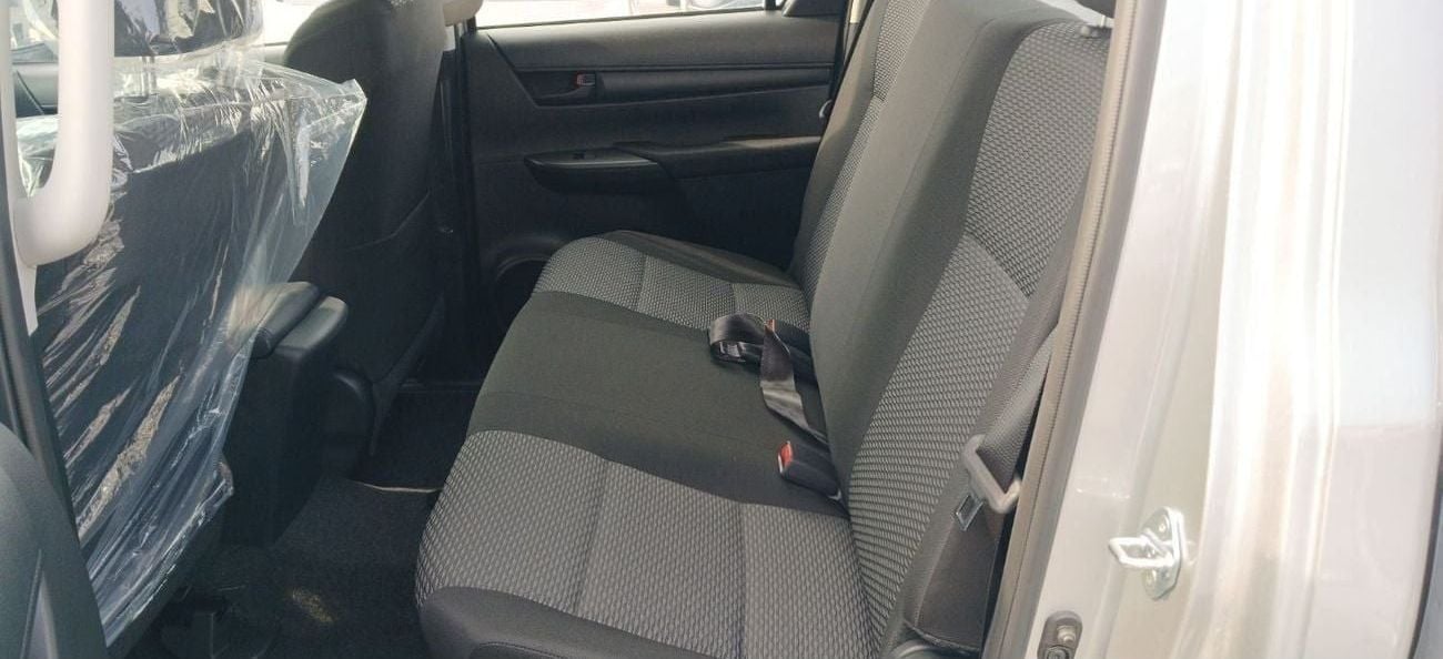تويوتا هيلوكس Toyota Hilux 4x4 Manual 2.4L Diesel 2025YM