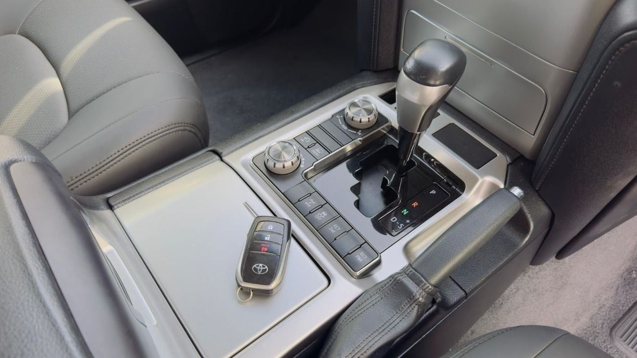 تويوتا لاند كروزر RHINO RACK WITH SIDE AWNING CAMPING TENT | 4.5L DIESEL ENGINE | PUSH START | RHD