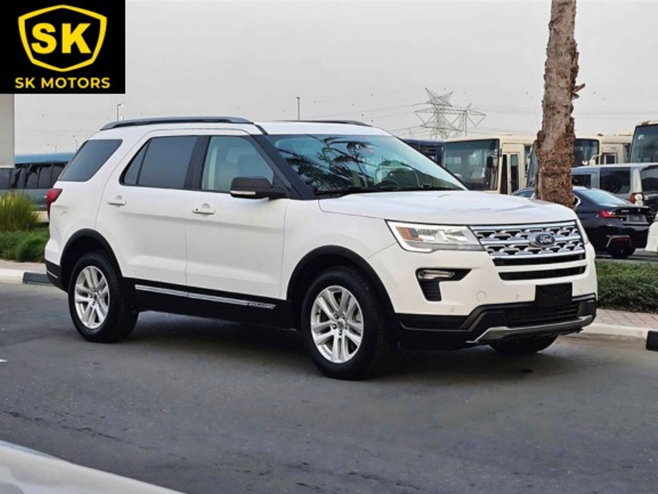 Ford Explorer XLT GCC / AWD /DUAL SUNROOF/ LEATHER ELECTRIC SEATS/NAVIGATION/ FSH/ORG KMS/ORG PAINT/1033 MONTHLY