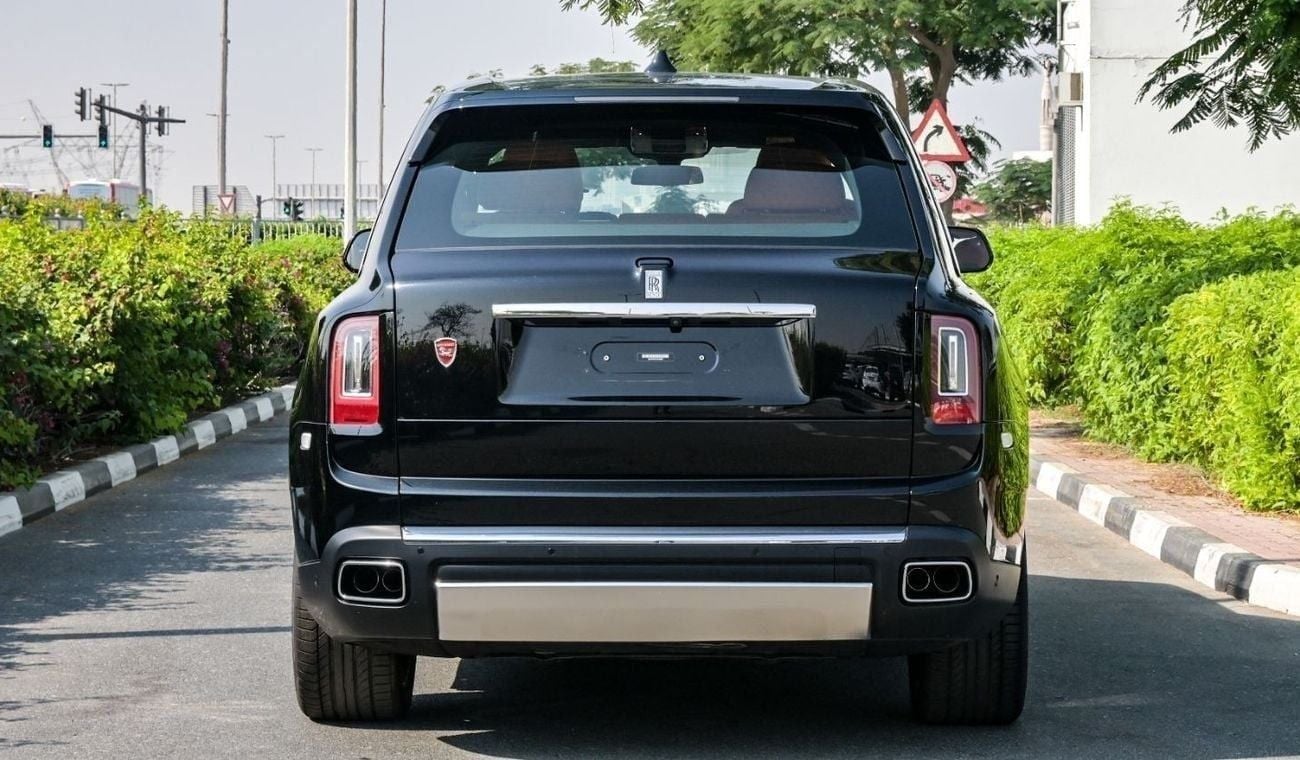 رولز رويس كولينان Rolls Royce Cullinan Silver Badge | 2023