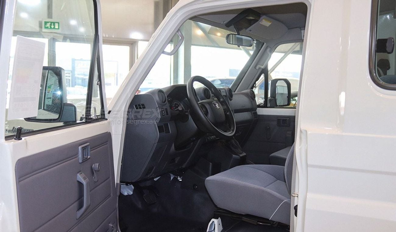 تويوتا لاند كروزر 70 2025 Model Toyota Land Cruiser Hardtop LC78, 4.0L Petrol 4WD A/T