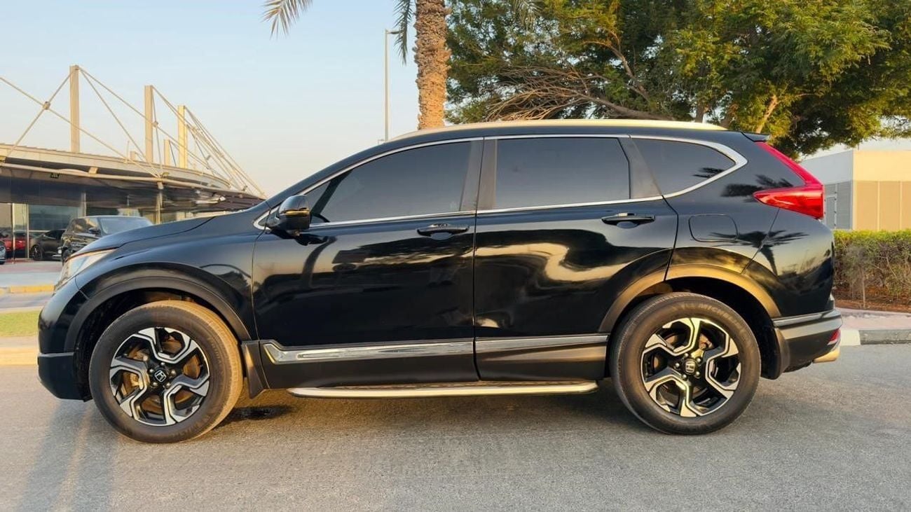 Honda CRV PREMIUM FEATURES CROSSOVER | PANORAMIC SUNROOF | AT | 1.5L PETROL ENGINE | AWD