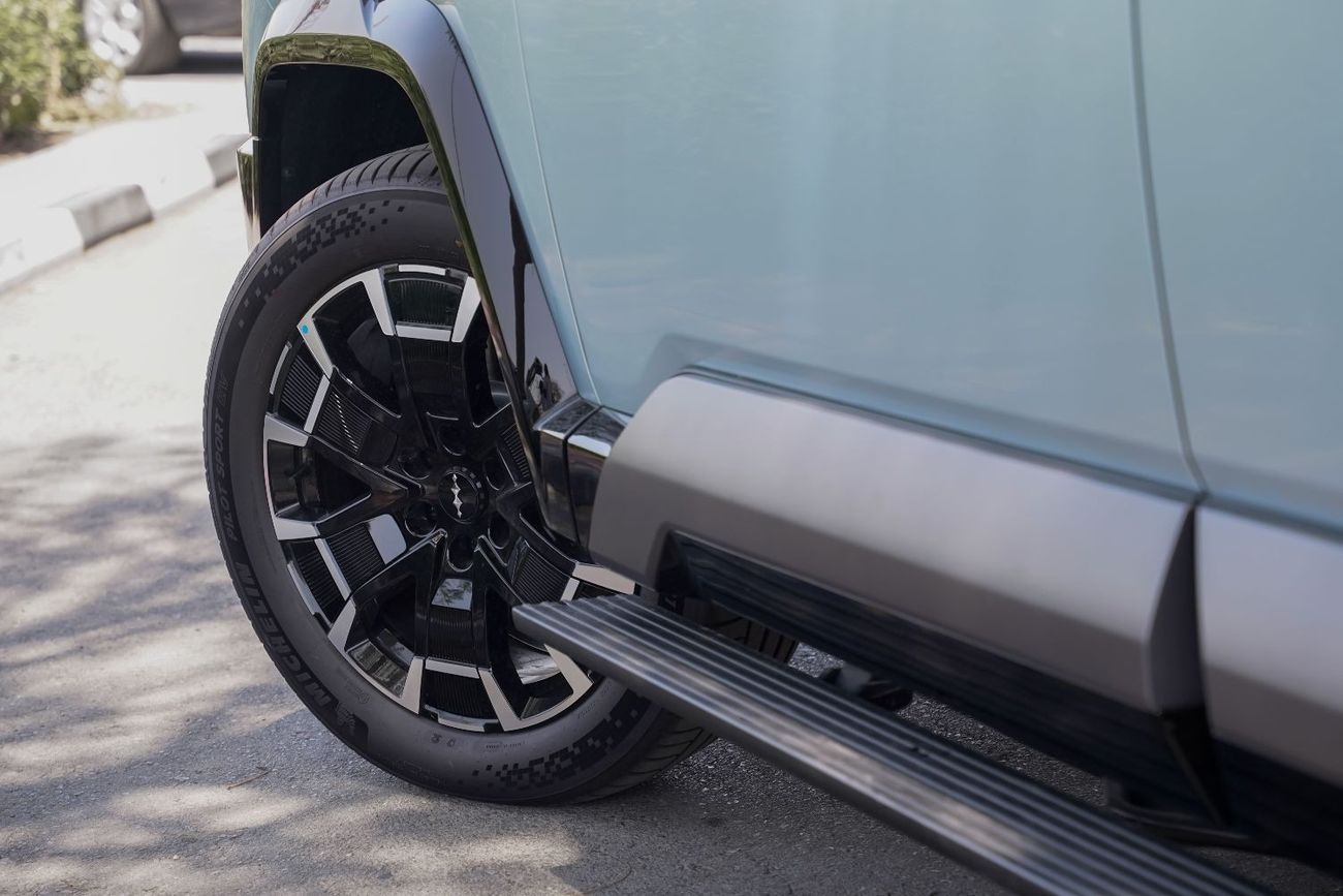 BYD Leopard 8 2025 BYD Leopard 8 Flagship plug in Hybrid 2.0L 7 seater 0KM