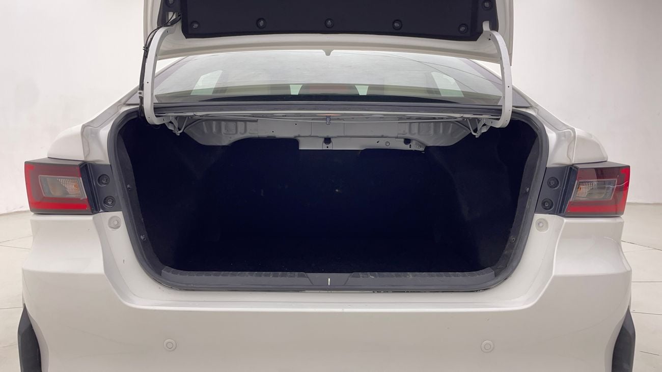 تويوتا يارس E 1.5 | بدون دفعة مقدمة | اختبار القيادة في المنزل