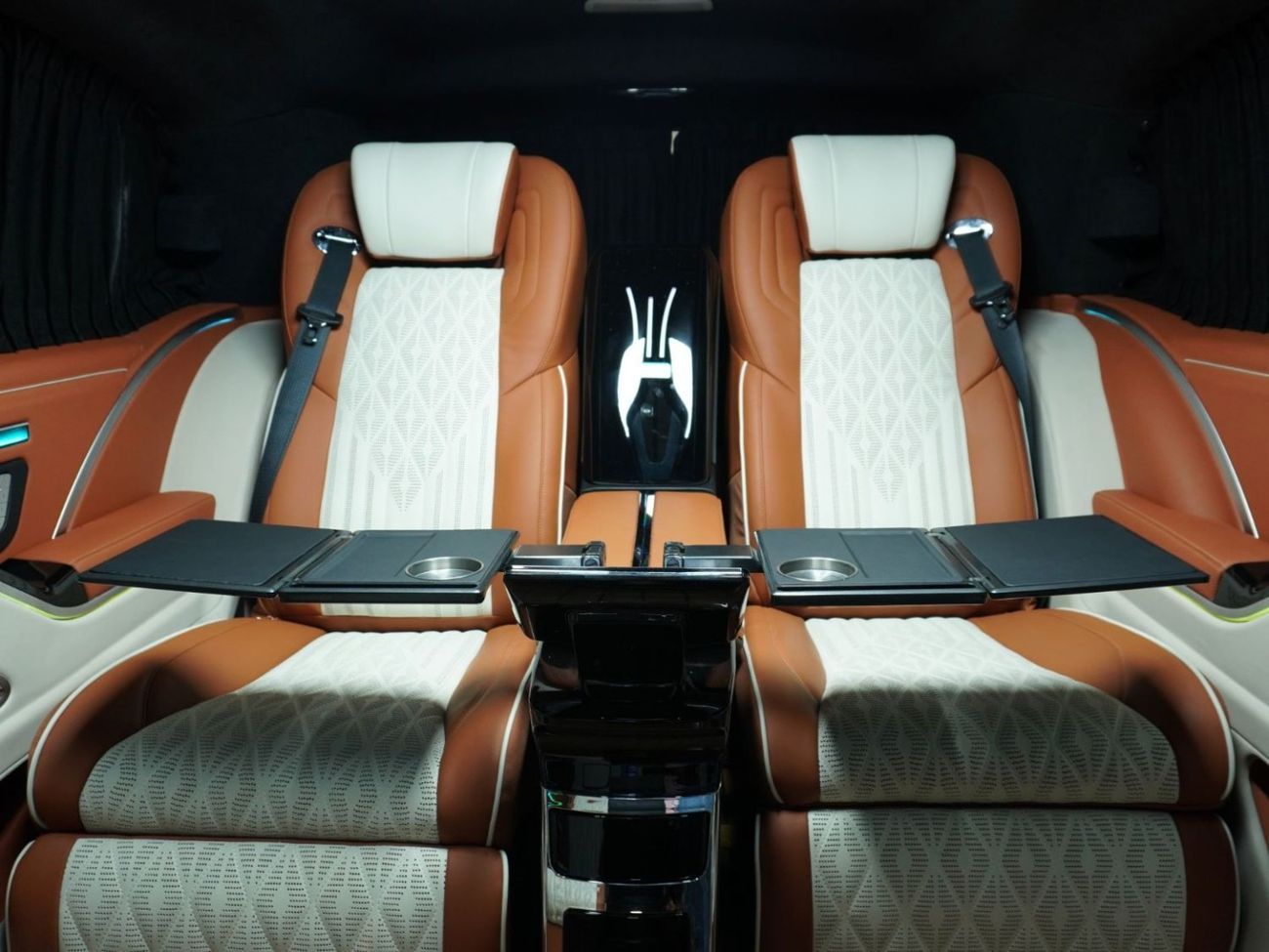 Mercedes-Benz V 250 5,864 PM I 3 Years warranty and Service I Brand New I High Roof