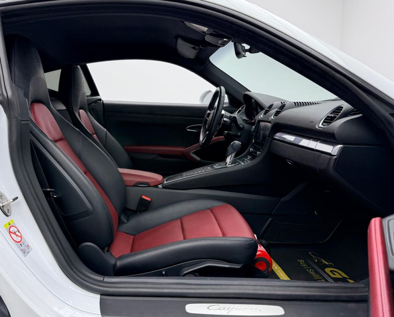 Porsche 718 Cayman 2023 Porsche Cayman, Porsche Warranty+Full Porsche Service History, GCC