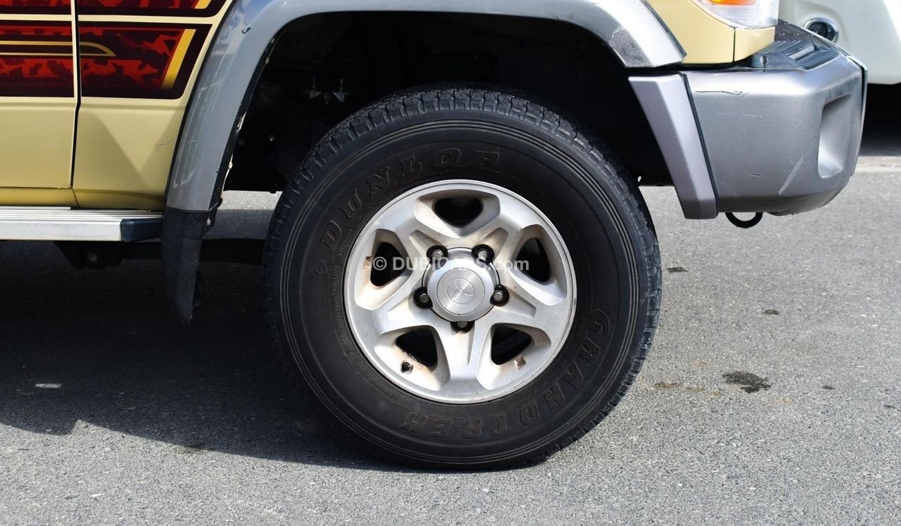 تويوتا لاند كروزر بيك آب LX