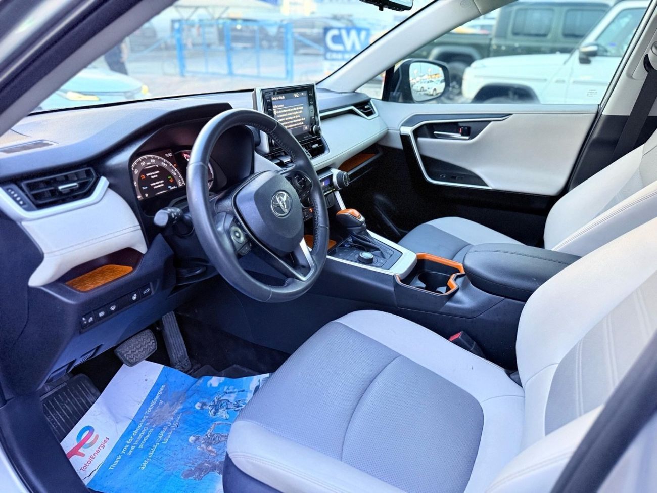 تويوتا راف ٤ Limited 2020 Model Full Option with Radar Very Clean And Perfect Condition