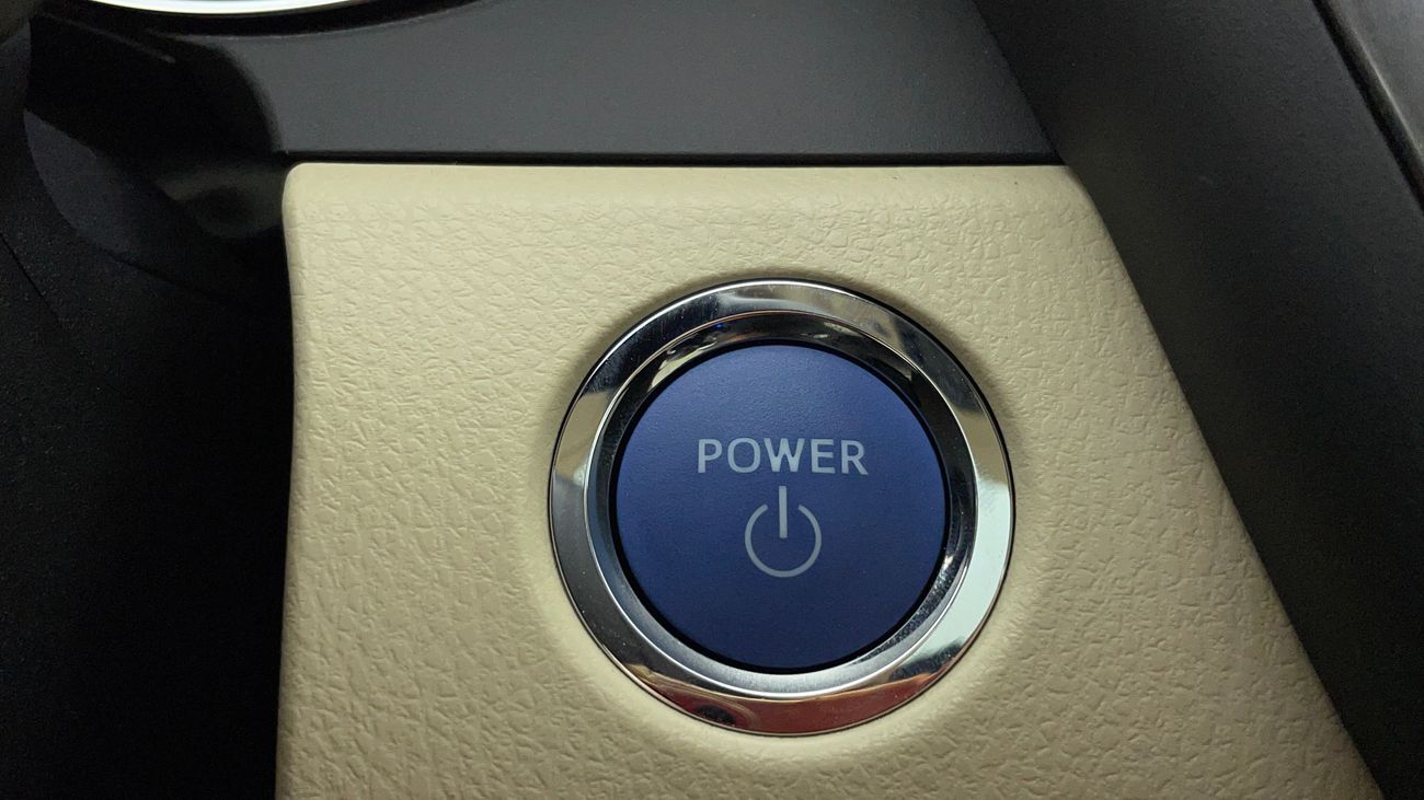 Toyota Camry LTD 2.5 | Zero Down Payment | Home Test Drive