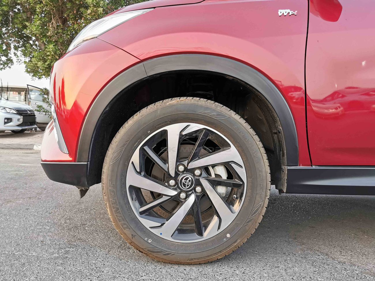 Toyota Rush 1.5L Petrol, 17" Rims, Roof A/C Ventilator, Front Defogger Control, Fabric Seat (CODE # TRGC04)