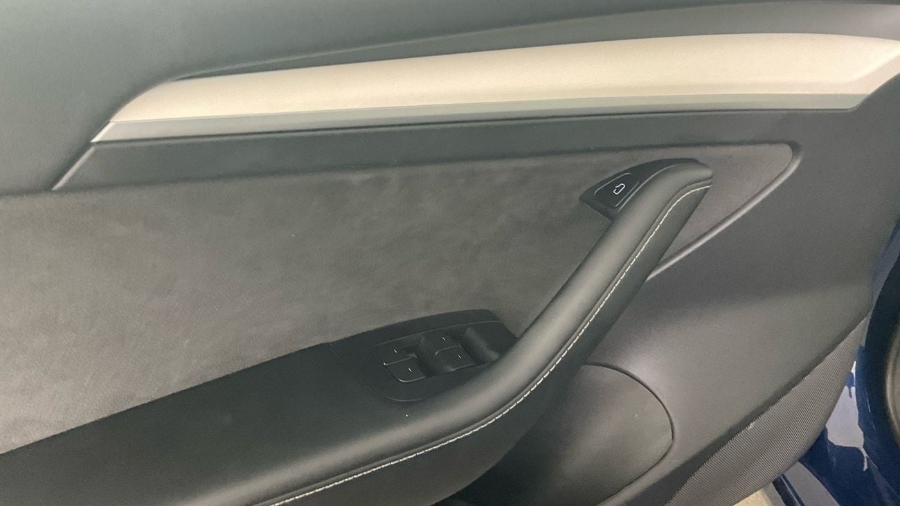 Tesla Model 3 BEV RWD 18ALW WHITE PEARL ALL BLACK INTE | Guaranteed Warranty | 0 Down Payment