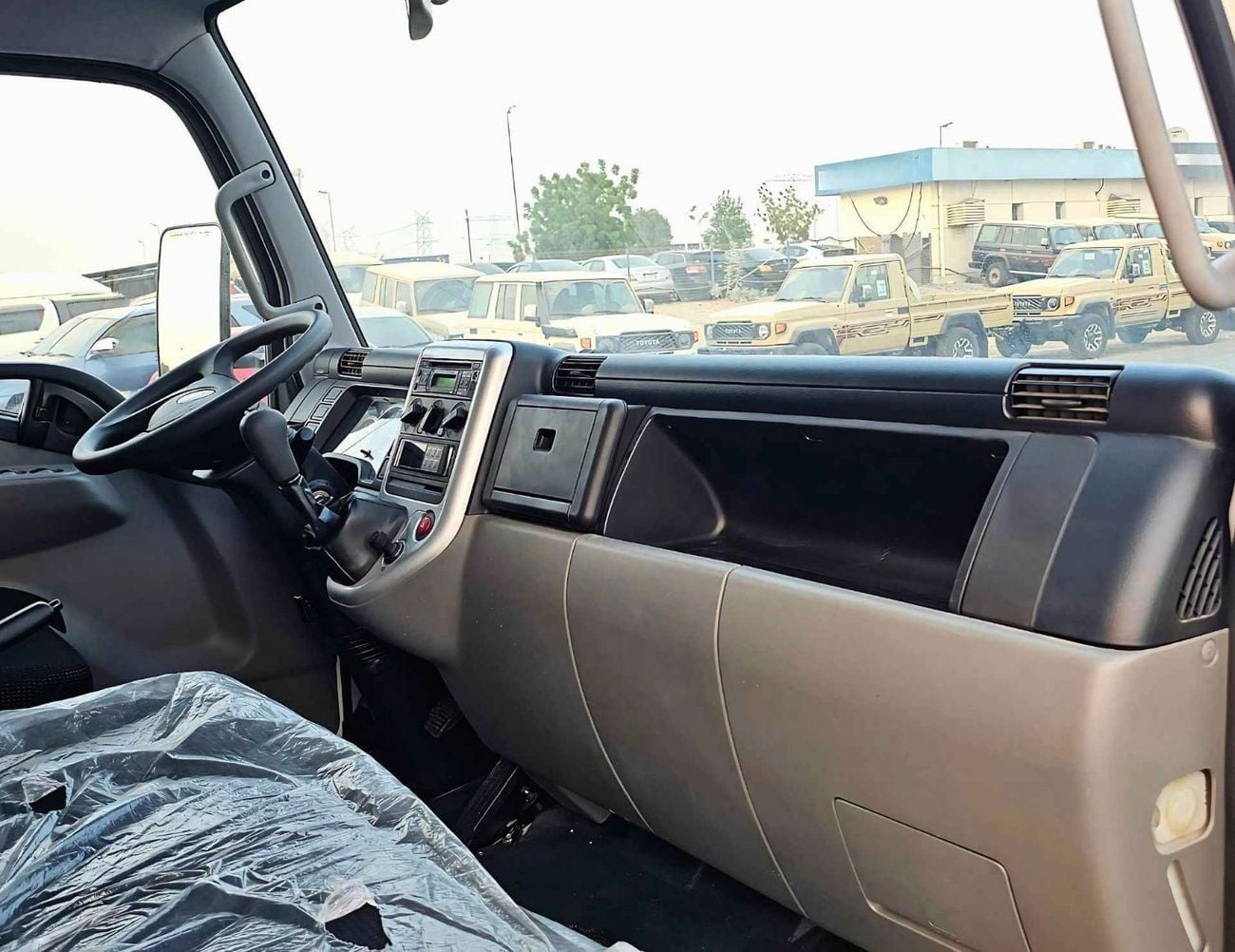 Mitsubishi Fuso Canter FREEZER BOX/4.2L DIESEL M/T/SINGLE CABIN/CODE#CANF