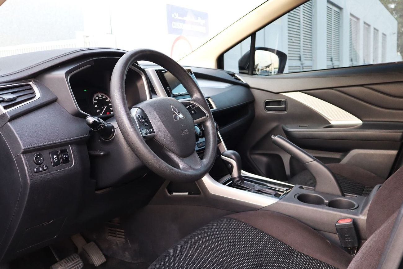 Mitsubishi Xpander Mid 1.5L