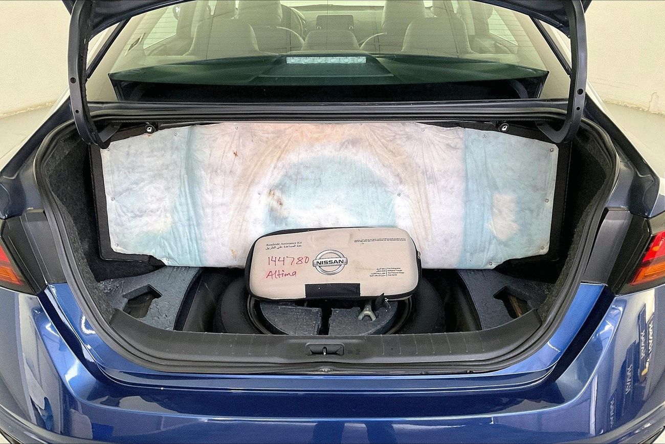 Nissan Sunny SV | 1 year free warranty | 0 Down Payment