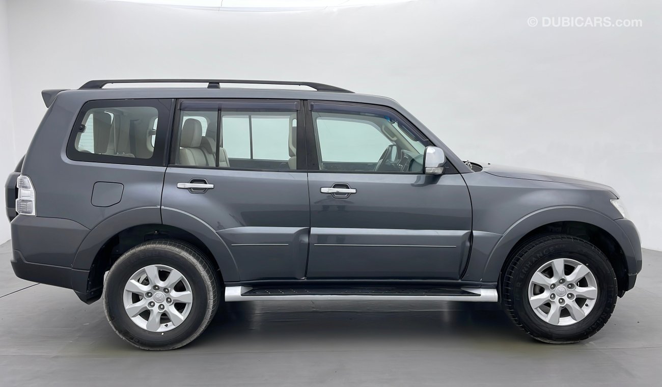 Mitsubishi Pajero GLS MIDLINE WITH SUNROOF 3.5 | Under Warranty | Inspected on 150+ parameters