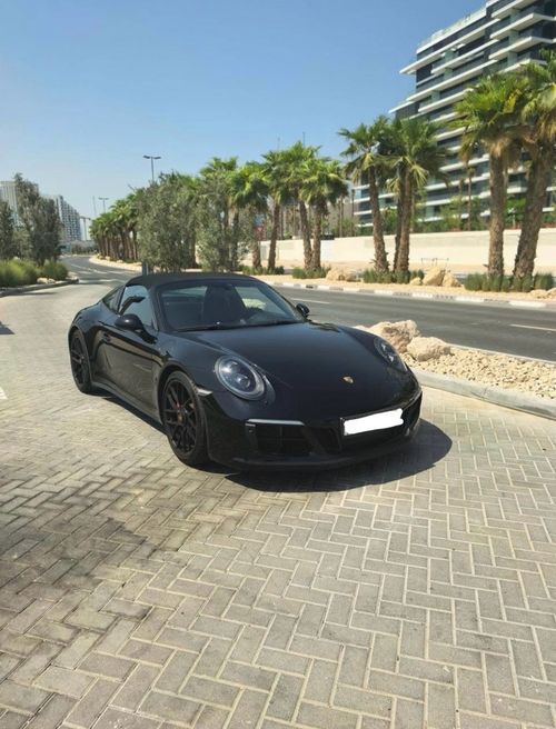 Porsche 911 Targa 4GTS 3.6L 495 HP