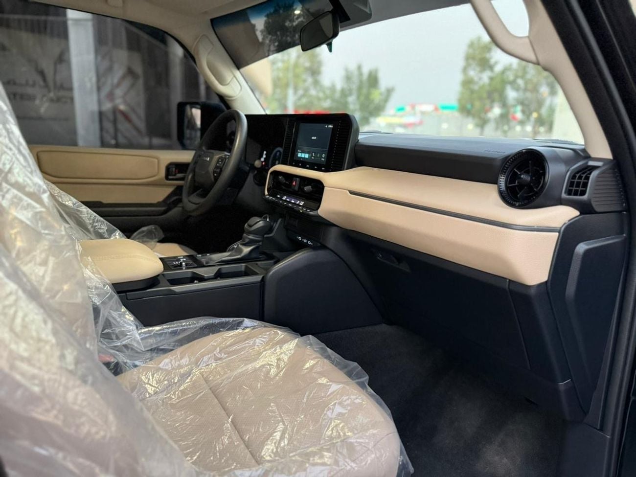 تويوتا برادو Adventure Dual Tone 2.4T