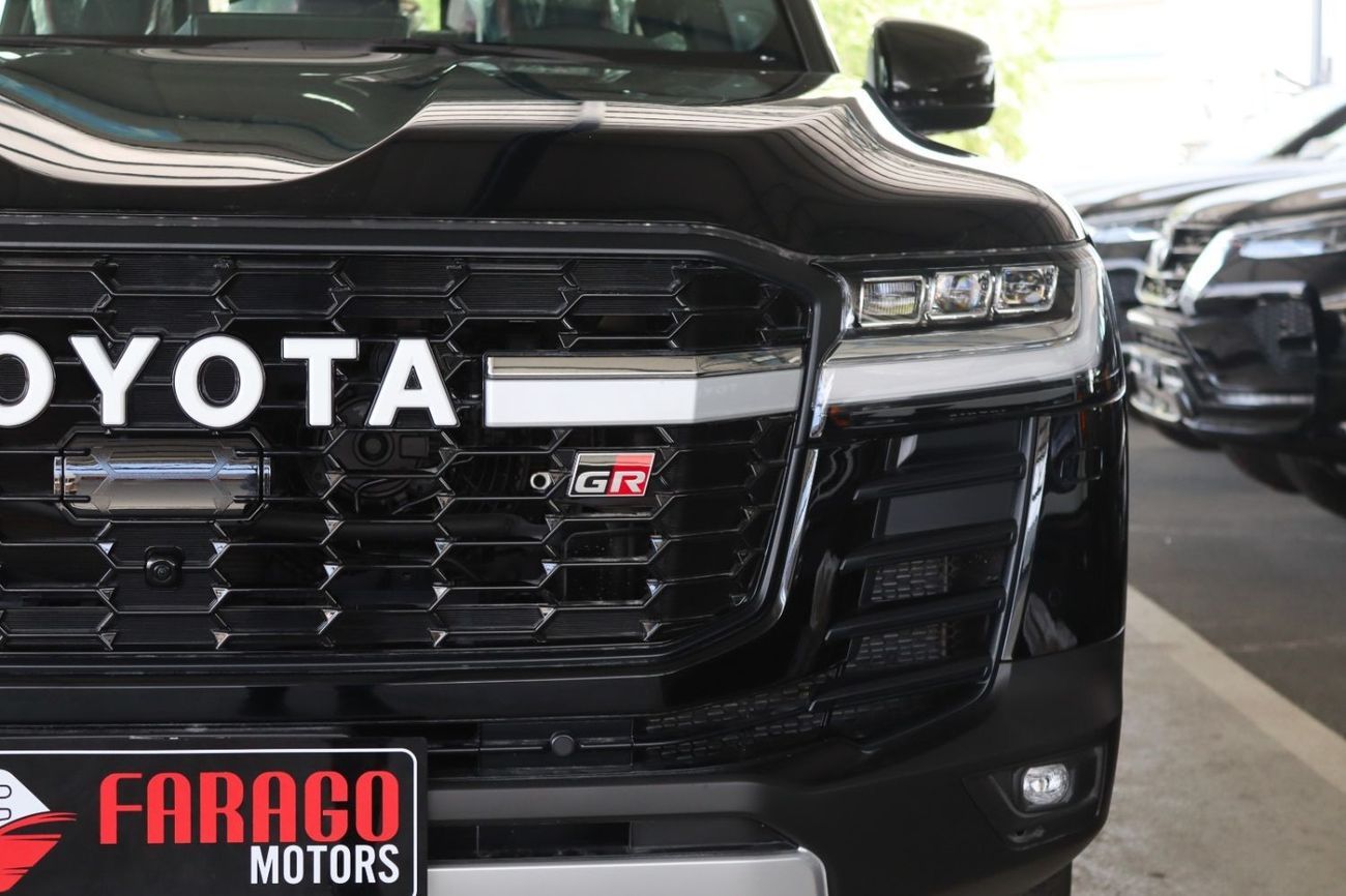 Toyota Land Cruiser GR SPORT 3,3 TWIN TURBO DIESEL**التصدير فقط خارج الخليج **EXPORT ONLY