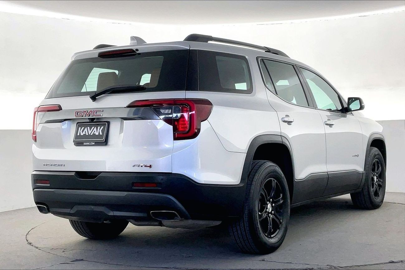 جي أم سي أكاديا AT4 | National Day Celebration | شامل الضمان | 0 ﺪﻔﻋﺓ ﺃﻮﻟﻯ