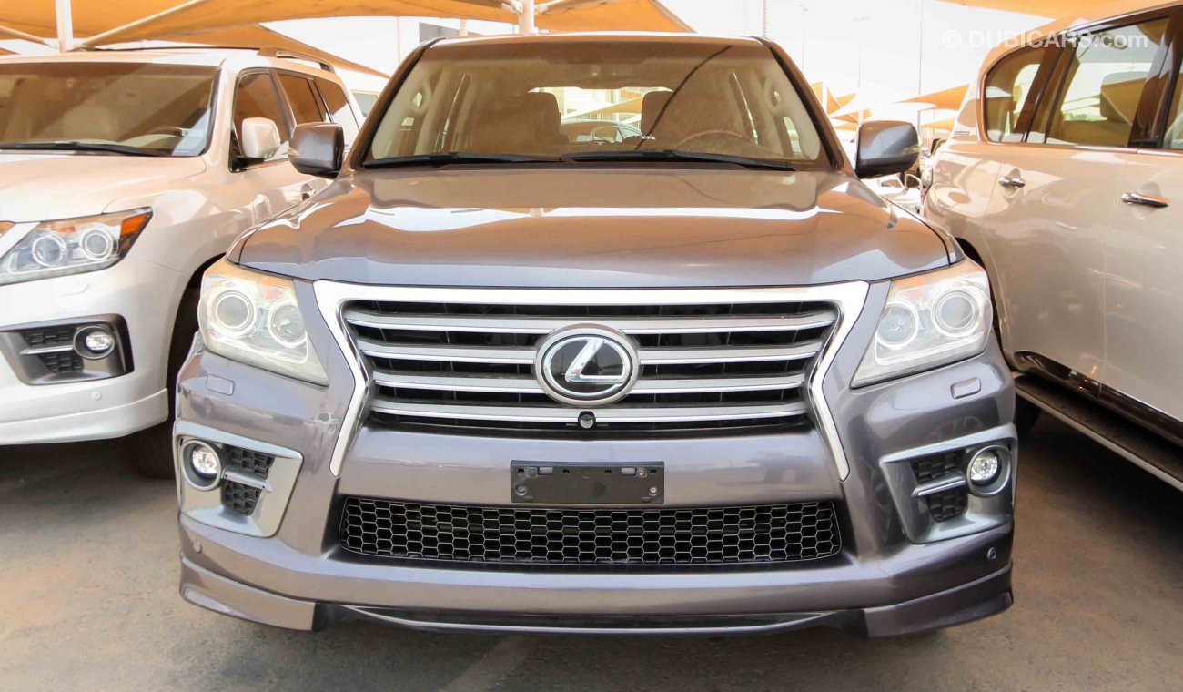 Lexus LX570