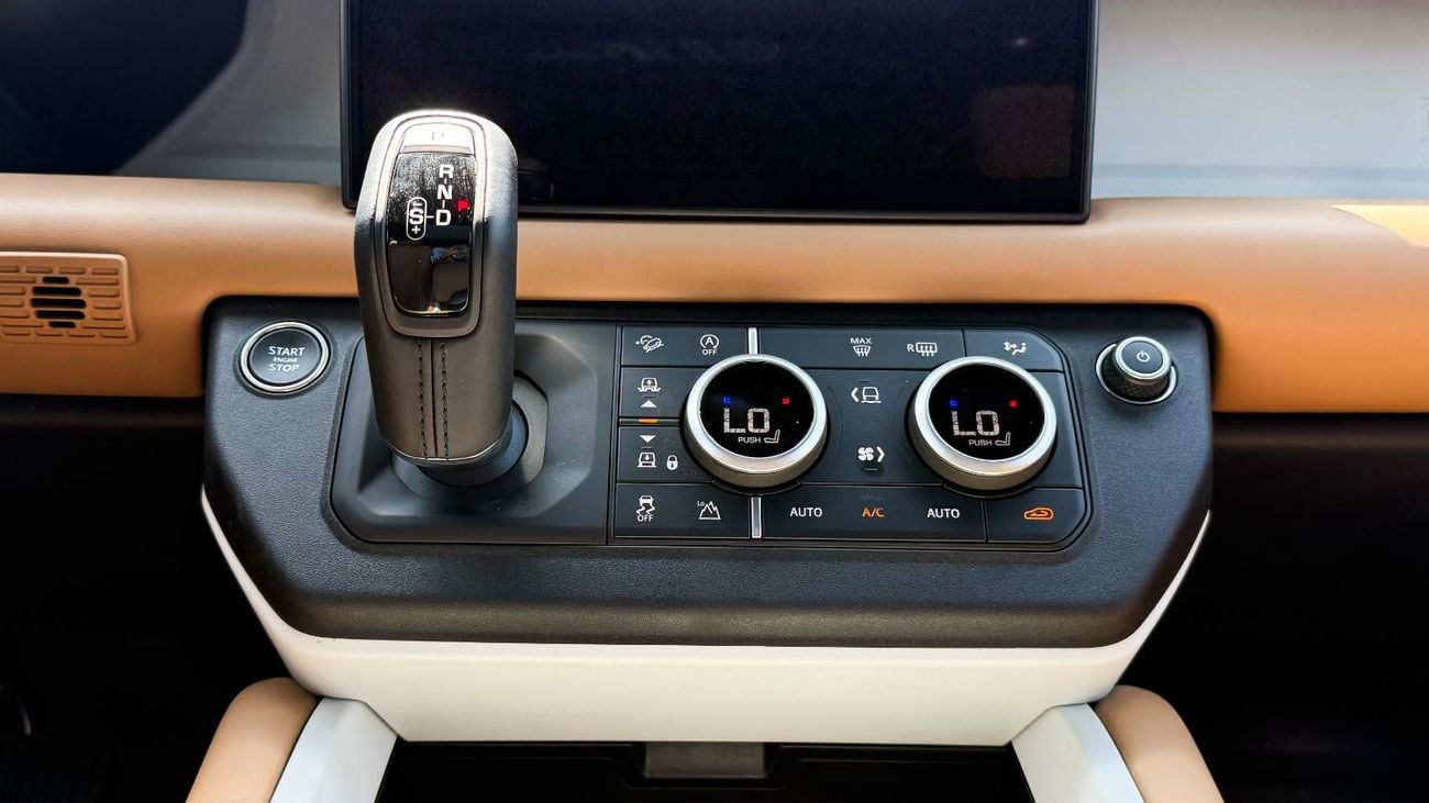 Land Rover Defender P400 110 X-Dynamic HSE 3.0L (7 Seater)