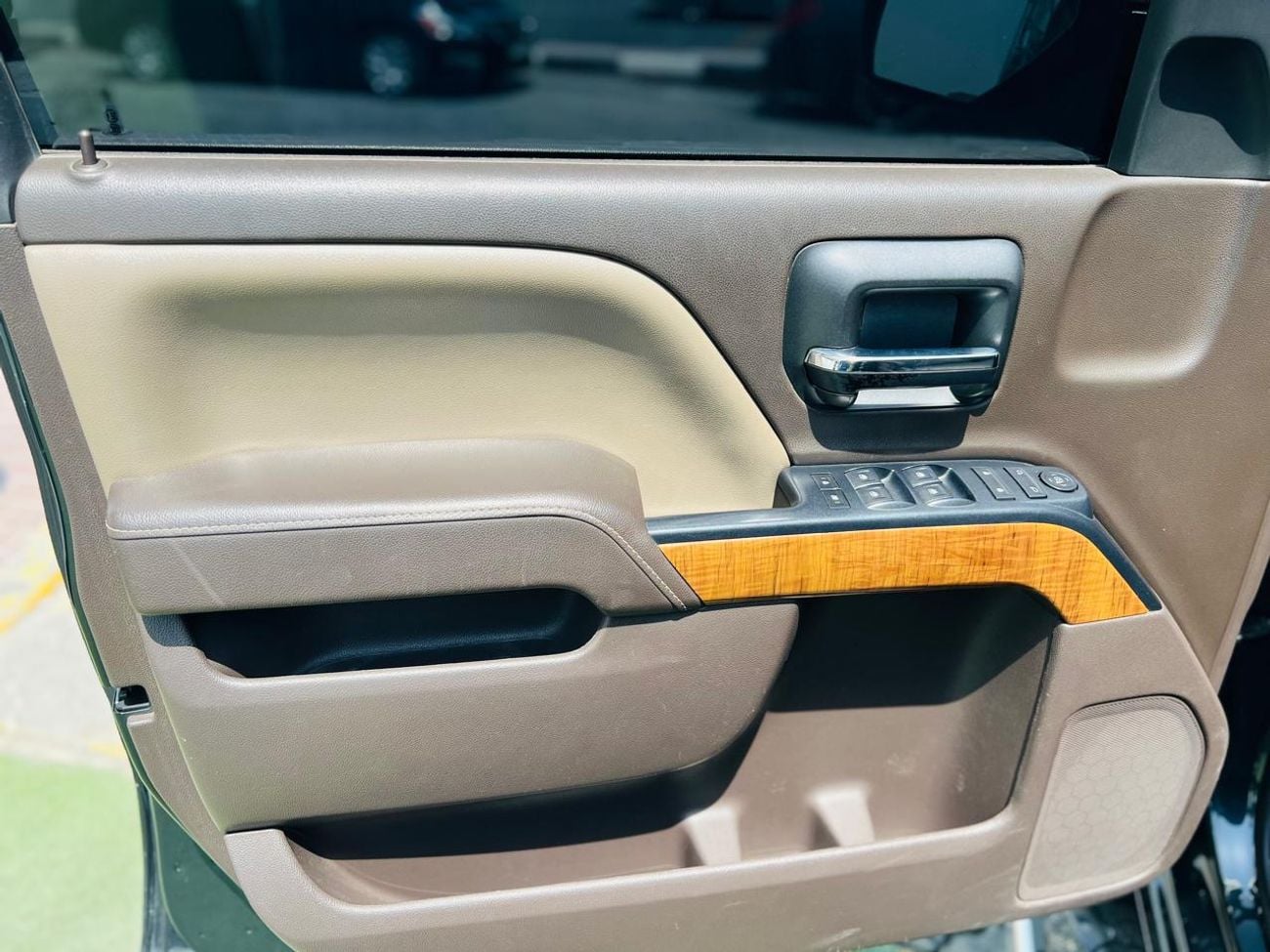 جي أم سي سييرا 1500 CREWCAB SLE Z71