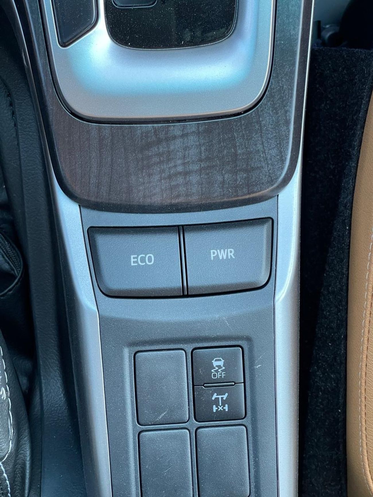 تويوتا فورتونر 4.0 Full option SR5