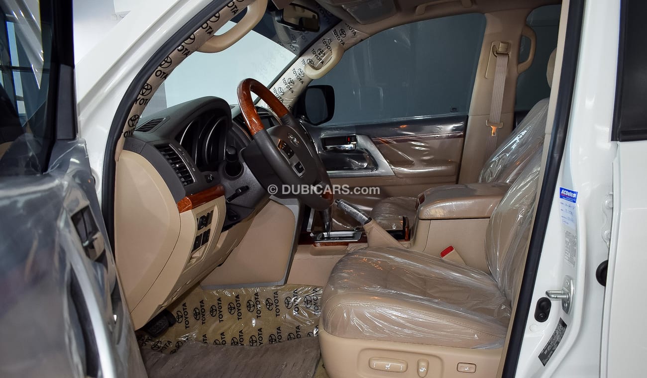 Toyota Land Cruiser VXR V8 5.7