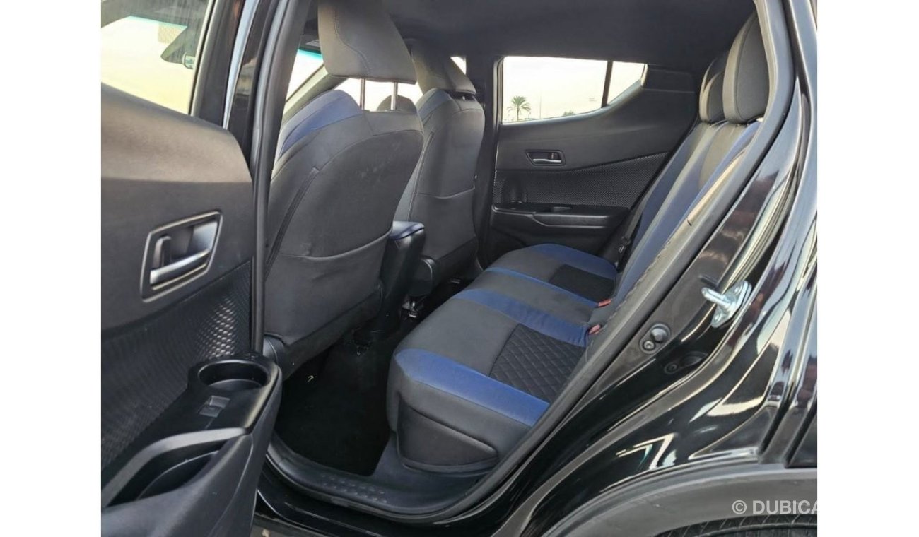 Toyota CHR 2021 Toyota C.HR 2.0L V4 XLE Push Start - UAE PASS