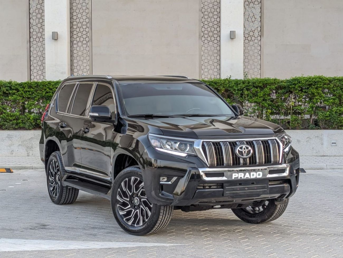 تويوتا برادو Toyota Prado 2011 facelifted to 2023 black colour