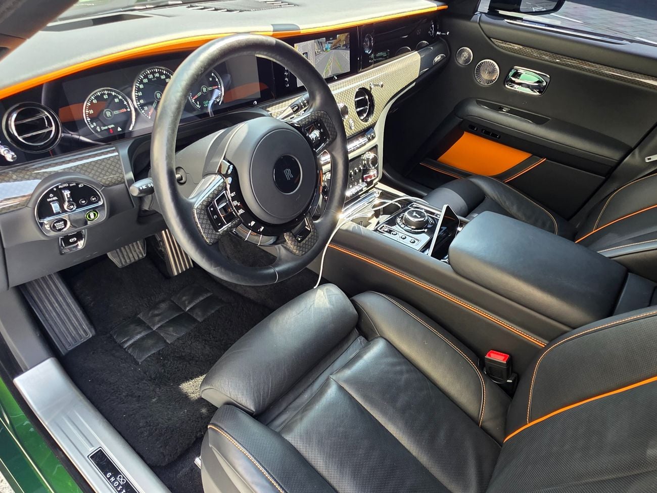 Rolls Royce Ghost BLACK BADGE 2023 GCC, Bespoke Audio, Starlight, Carbon Rims, Dealer Warranty & Service!