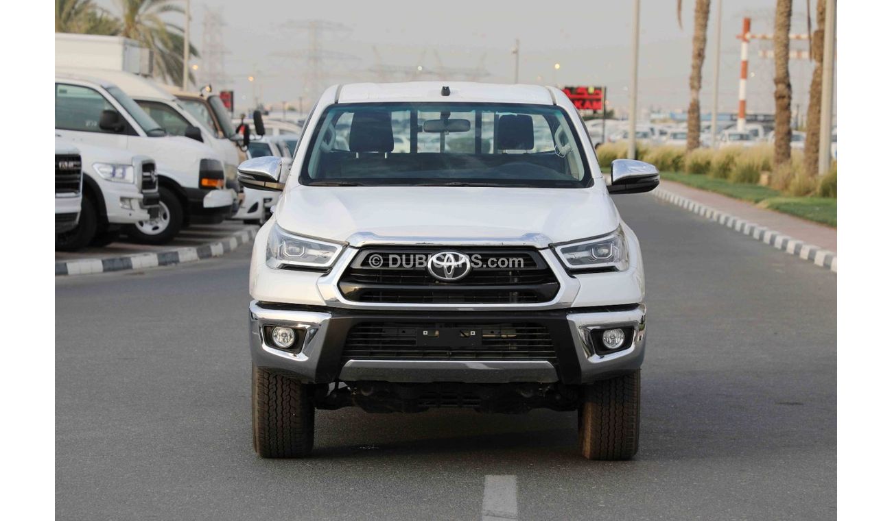 Toyota Hilux Toyota Hilux 4x4 DC 2.7 HI P M/T - Pearl white inside black