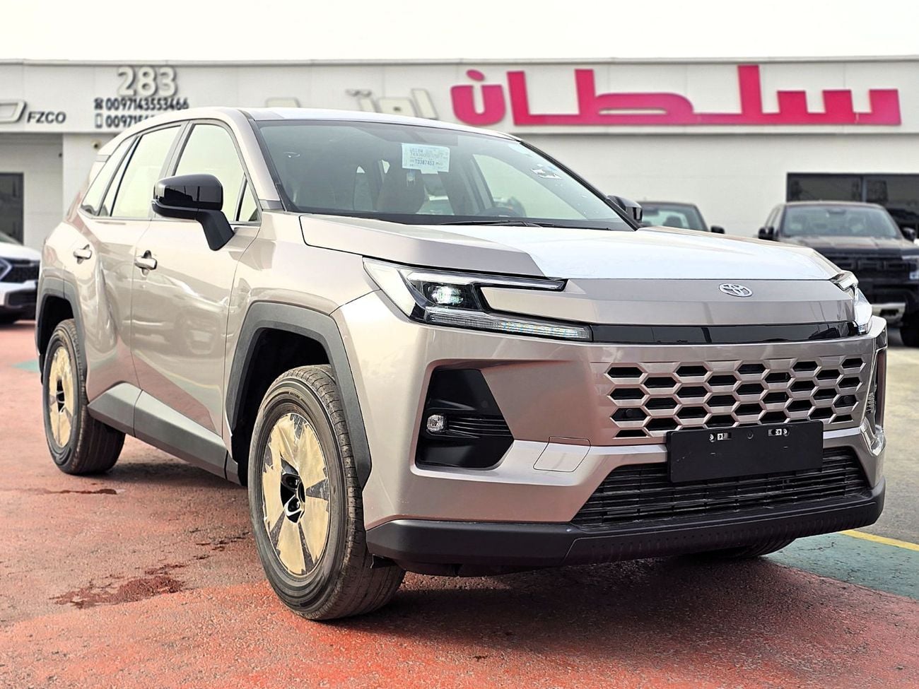 Toyota RAV4 RAV4 Hybrid 2.5L AT FWD SUV GCC Bronze color 2026 model