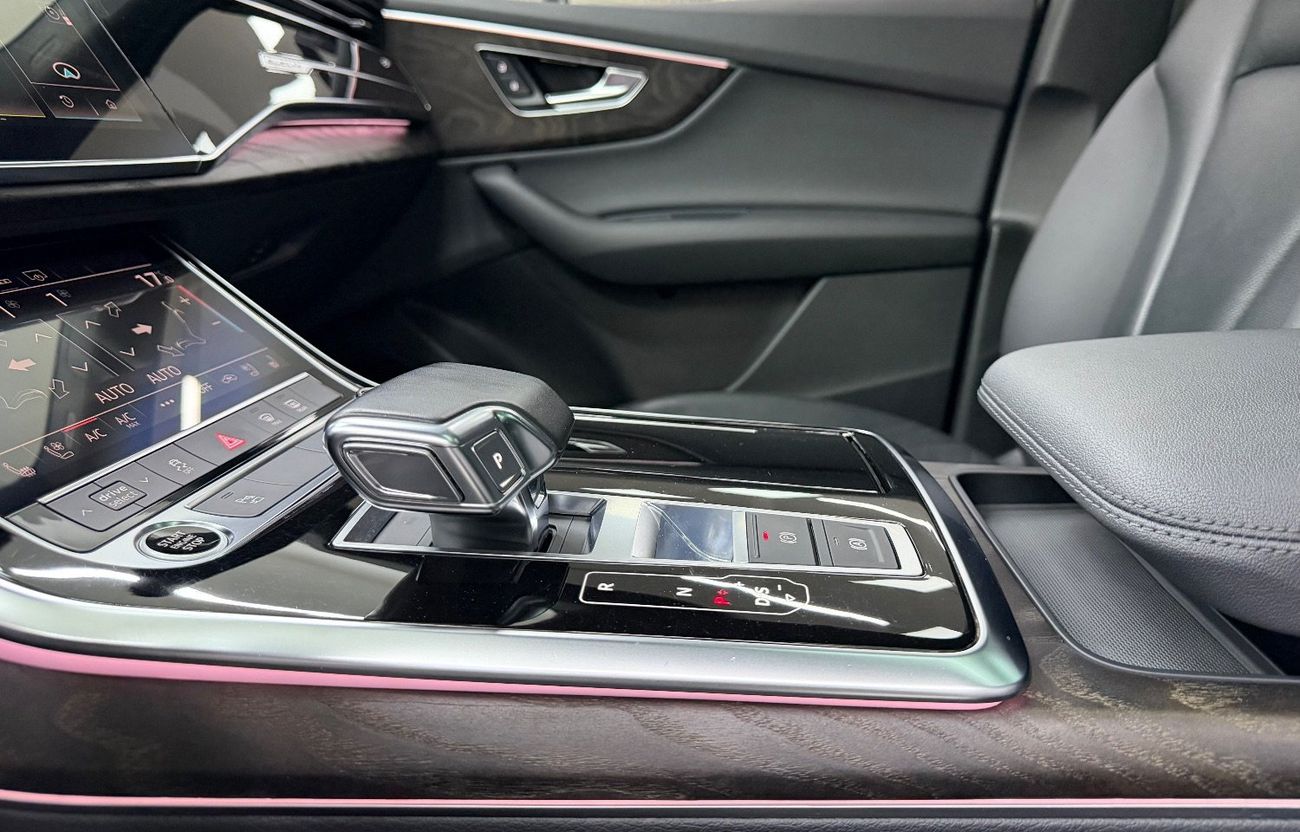 أودي Q7 55 TFSI quattro S-Line 3.0L