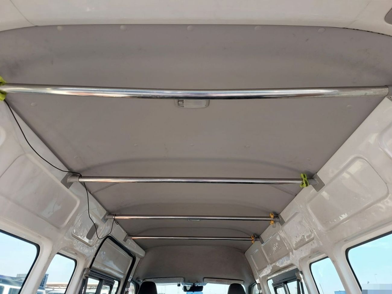 Toyota Hiace TOYOTA HIACE VAN RHD 2015 MODEL 3.0 L DIESEL AUTOMATIC(PM16111)