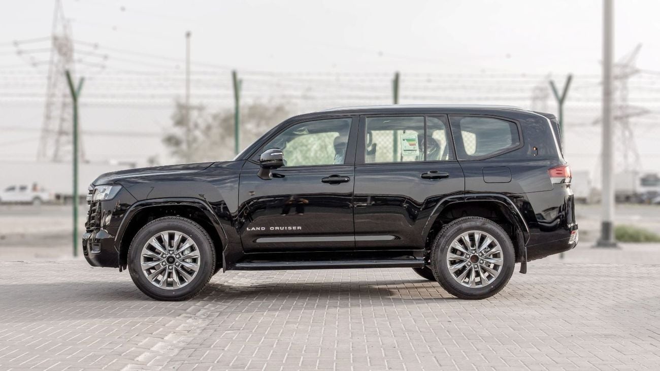 Toyota Land Cruiser 2026 Toyota Land Cruiser GXR 3.3L AT Diesel (Black-Black)