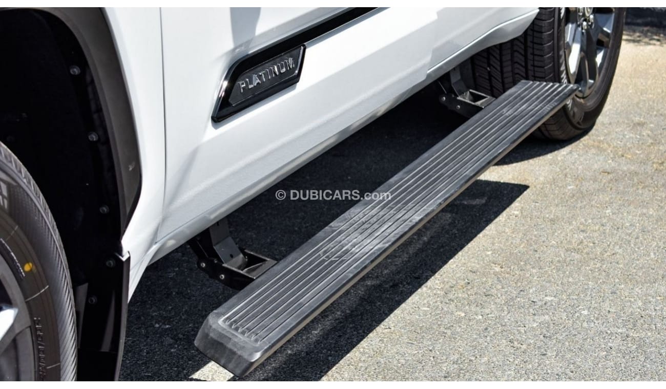 Toyota Sequoia Platinum AWD Hybrid/Pano-Roof. Local Registration +10%